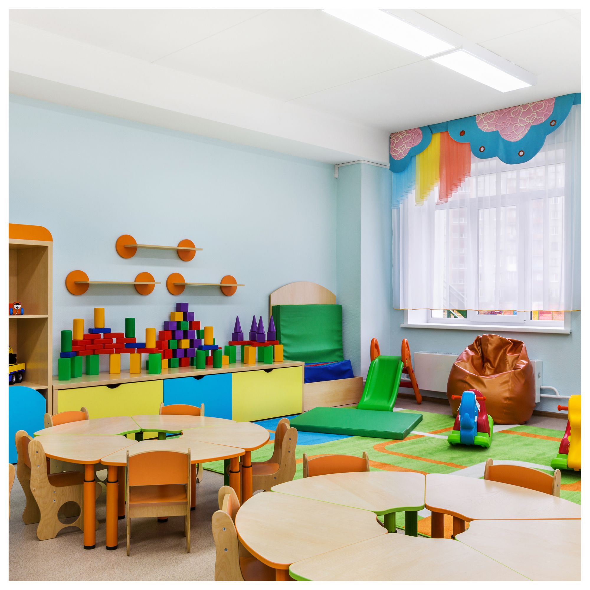 Εβδομαδιαίο πρόγραμμα με θέμα "Ανοίγουν τα σχολεία" για παιδιά 3-5 ετών